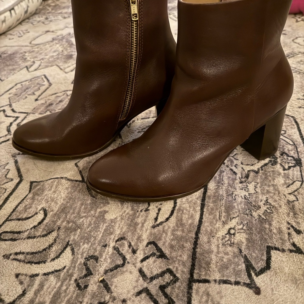 Nisolo Lia Heeled Ankle Booties in Wine / Burgundy - Picture 13 of 13